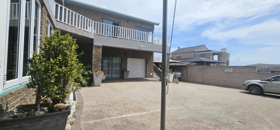 5 Bedroom Property for Sale in Myburgh Park Western Cape